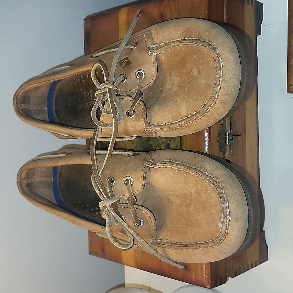 Sperry leather topsiders